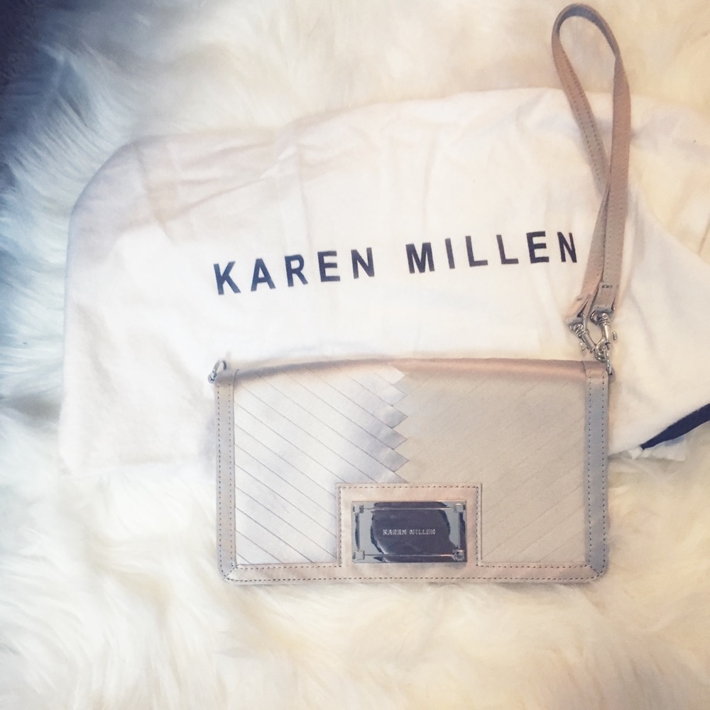 ❗️SOLD❗️Karen Millen Clutch Metallic Silver
